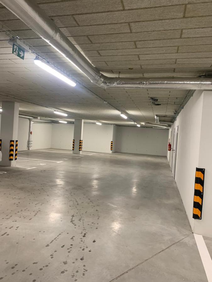 Soukromy Byt 2+Kk S Balkonem A Parkovanim Znojmo Exteriör bild